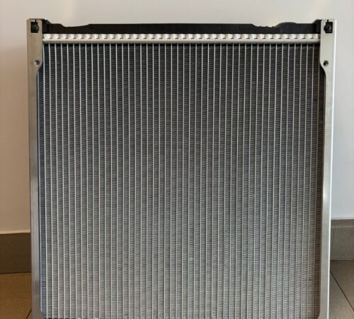 Oryginalna chłodnica cieczy chłodzącej  pasująca do Fendt 718,724,800 S4